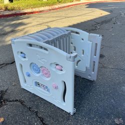 Baby Gate Play Pen