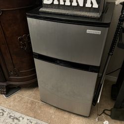 Mini Fridge And Freezer 