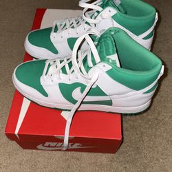BRAND NEW  $80 SIZE 12