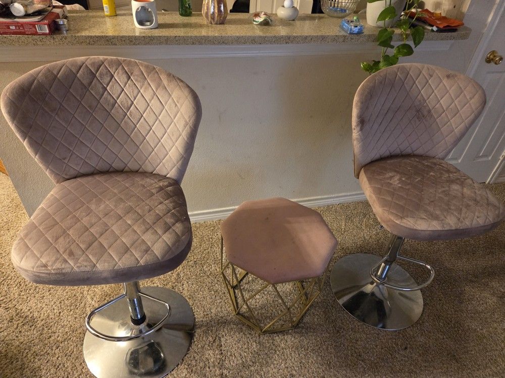 2 Barstool And Plant Stand