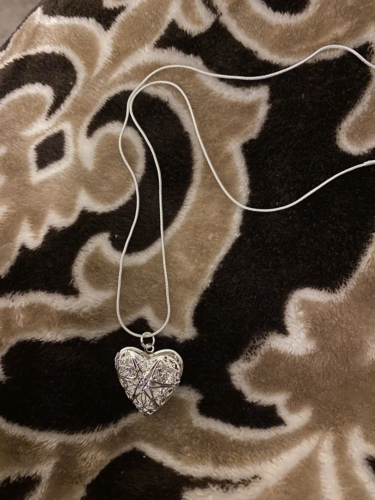 925 Sterling Silver Photo Frame Pendant Necklace