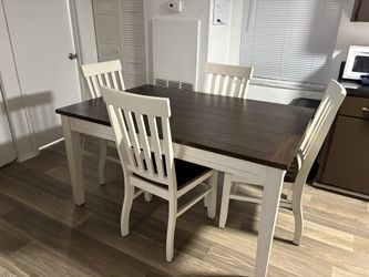 Caylie Dining Table And Chairs