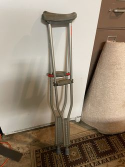 Crutches 