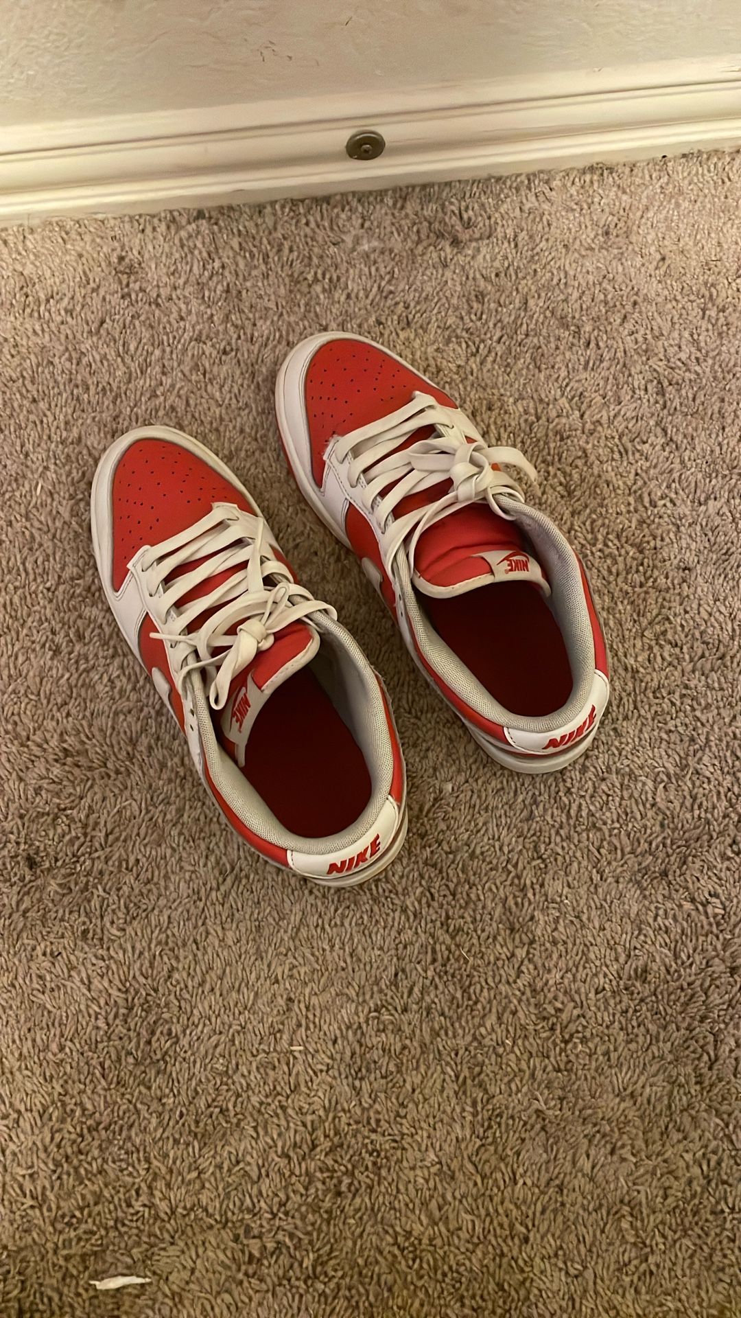 Nike Dunks Red White