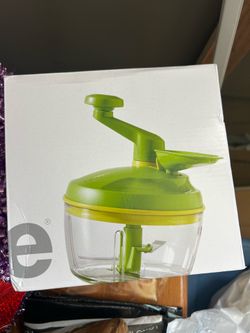 Tupperware salad spinner