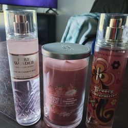 2 Body Sprays And A Candle 