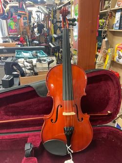 Rossetti 7/8 Violin w/ Case & Unhaired Bow