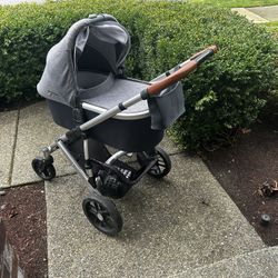 Uppababy vista +bassinet+console+adapters