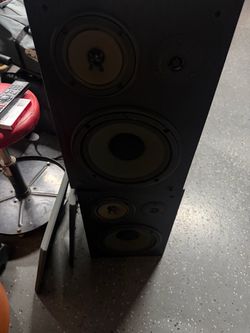 Yamaha speakers