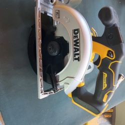 DEWALT BRUSHLESS 20V 61/2" CIRCULAR SAW TOOL ONLY NEW 