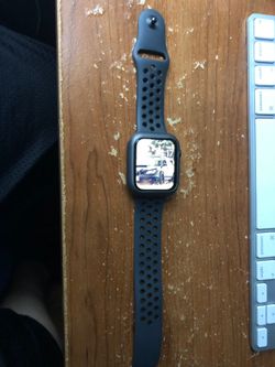Apple Watch series 4 - 44MM