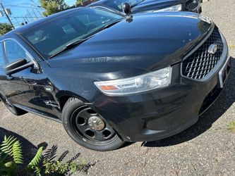 Parts parts 2013 Ford Taurus