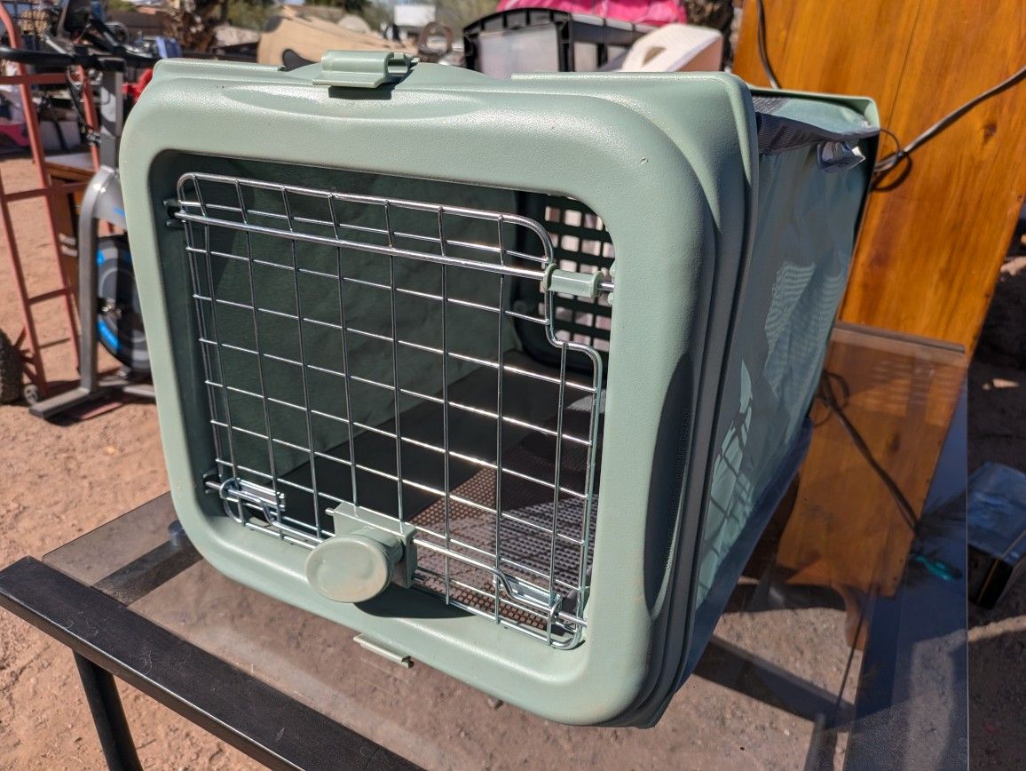 Dog Crates ( Pet Carriers)