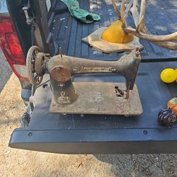 Singer Sewing Machine