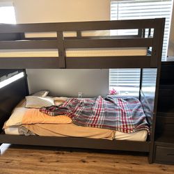 Twin Bunk beds W/out mattresses