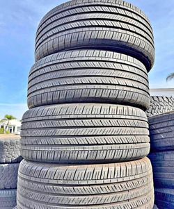225/55/18Hankook Selling a set of 4 tires in excellent condition 🫡