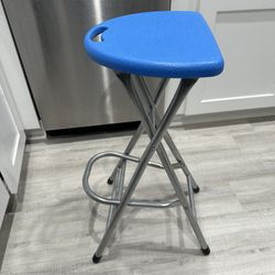 Folding Portable Stool with Footrest /Tall Bar Stool