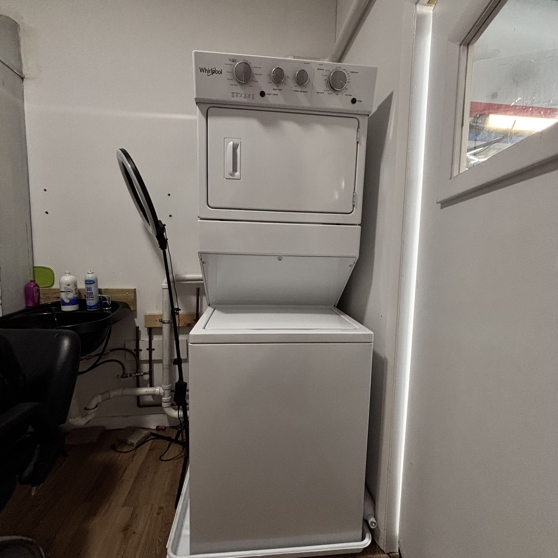 Whirlpool 3.5 Cu.Ft Long Vent Electric Stacked Laundry Center WETLV27HW