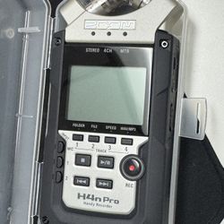 Zoom H4N Pro recorder mic