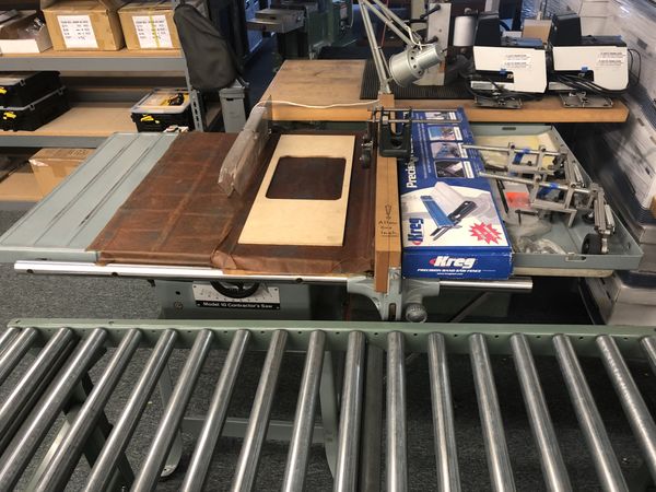 Delta 10 Contractors Table Saw With Accessories Stand For In Delta 10 Contractors Table Saw With Accessories Stand