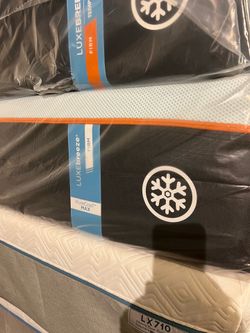 🔥Tempur luxe breeze firm king $1700🔥