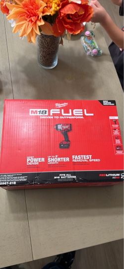 Milwaukee M18 FUEL High Torque Impact Wrench Kit