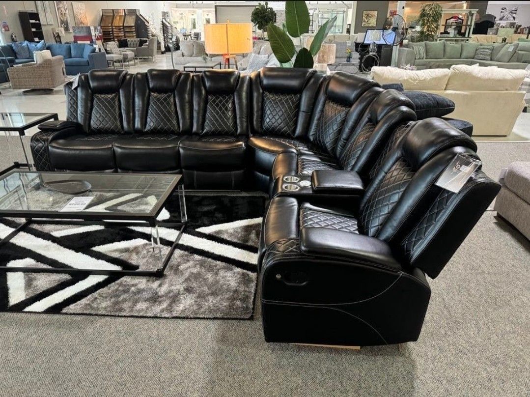 Black Leather Reclining Sectional Couch Set 🌟Extra Discount Code RSG
🔥🔥 Mention OfferUp for this Special Price!!