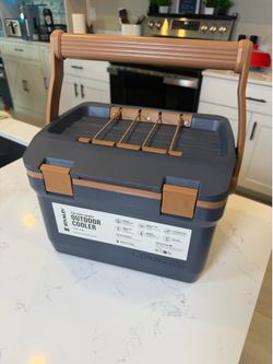 Stanley Easy-Carry Outdoor Cooler NEW
