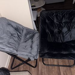 Cozy Foldable Chairs