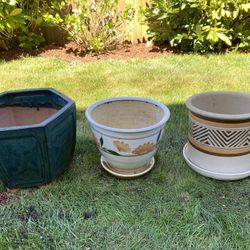 Assorted Flower Pots Planters Set medium/large