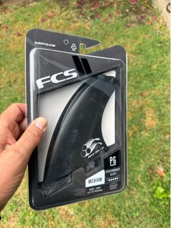 Surfboard fins fcs