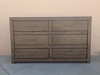 6-Drawer Wood Dresser in Gray Finish