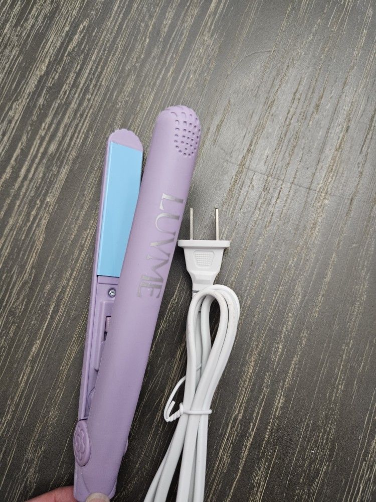 Luvme hair straightener. mini, portable, New