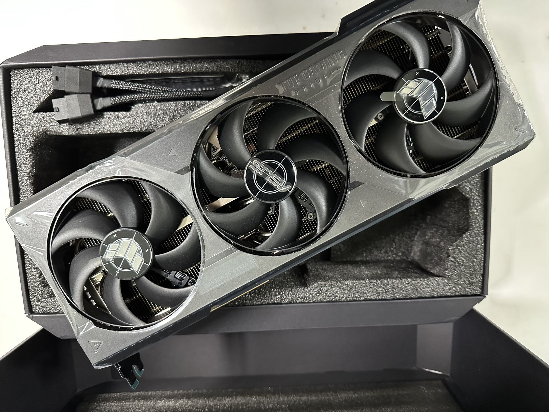 Asus TUF 4080 Super 16gb in great condition gpu