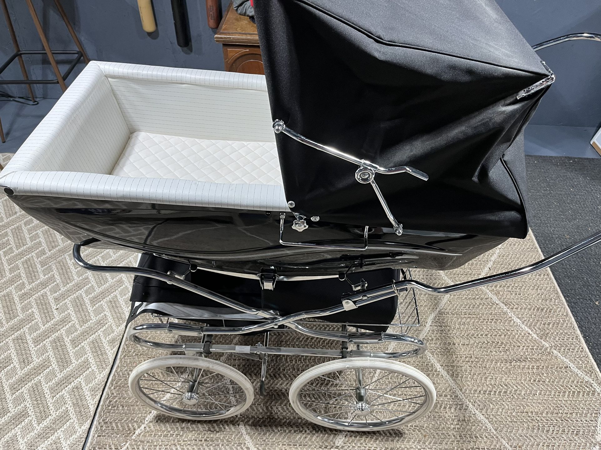 Silver Cross Kensington Classic Pram - Black