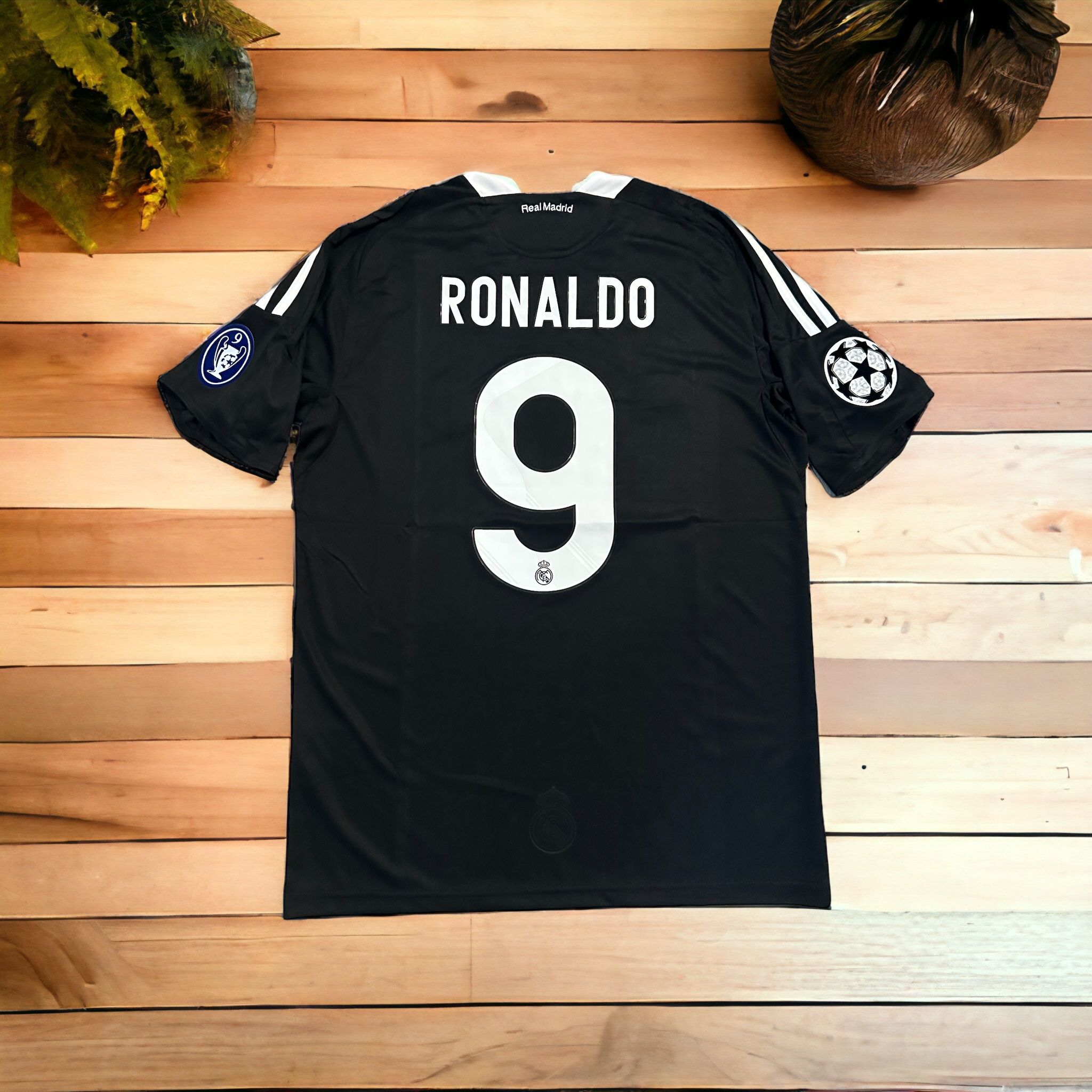 Real Madrid Retro 2010 Cristiano Ronaldo #9 Away Black Medium men’s size UCL