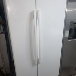 Kenmore Refrigerator 
