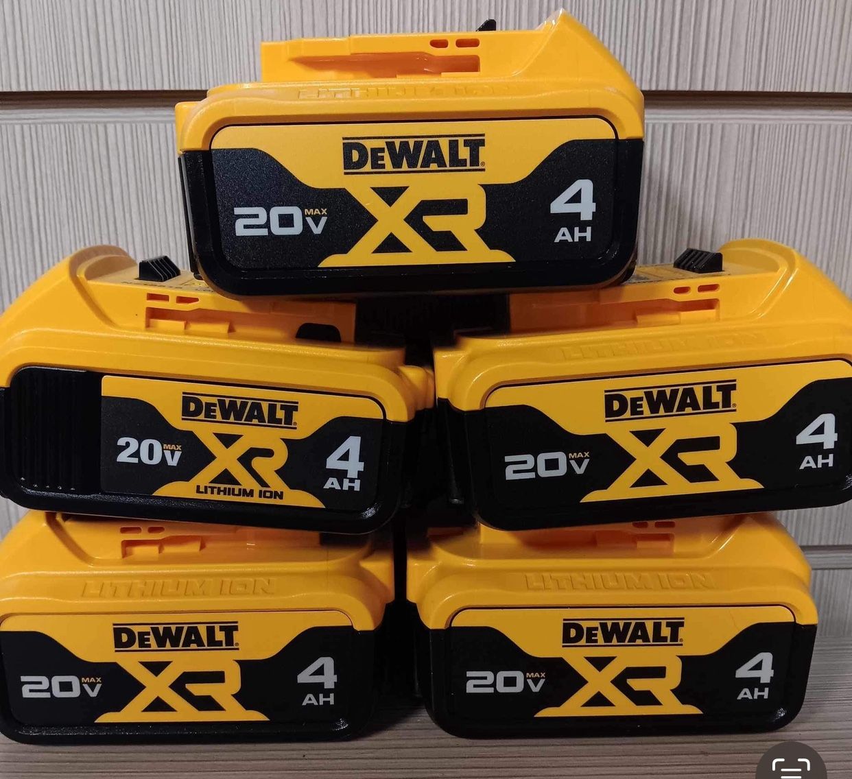 Dewalt New 4ah Battery 20v XR $ 65 Each One