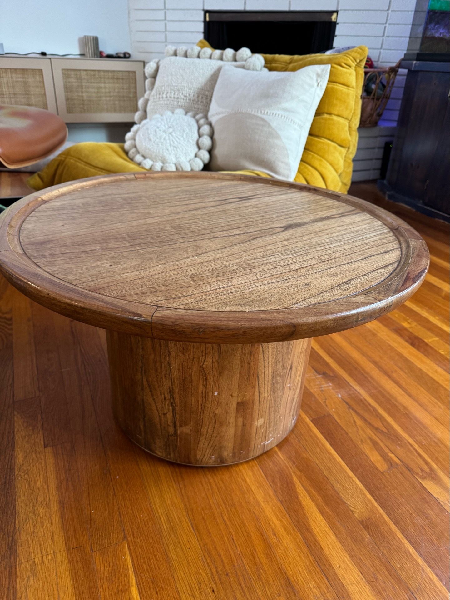 Round Wood Pedestal Coffee Table