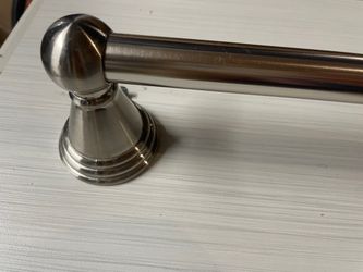 Moen Brantford Brushed Nickel 18 inch Towel Bar