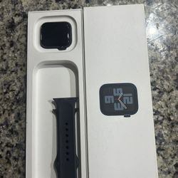 Apple Watch SE (Gen 2) 
