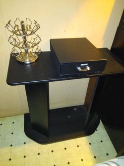 Keurig accessories and a stand