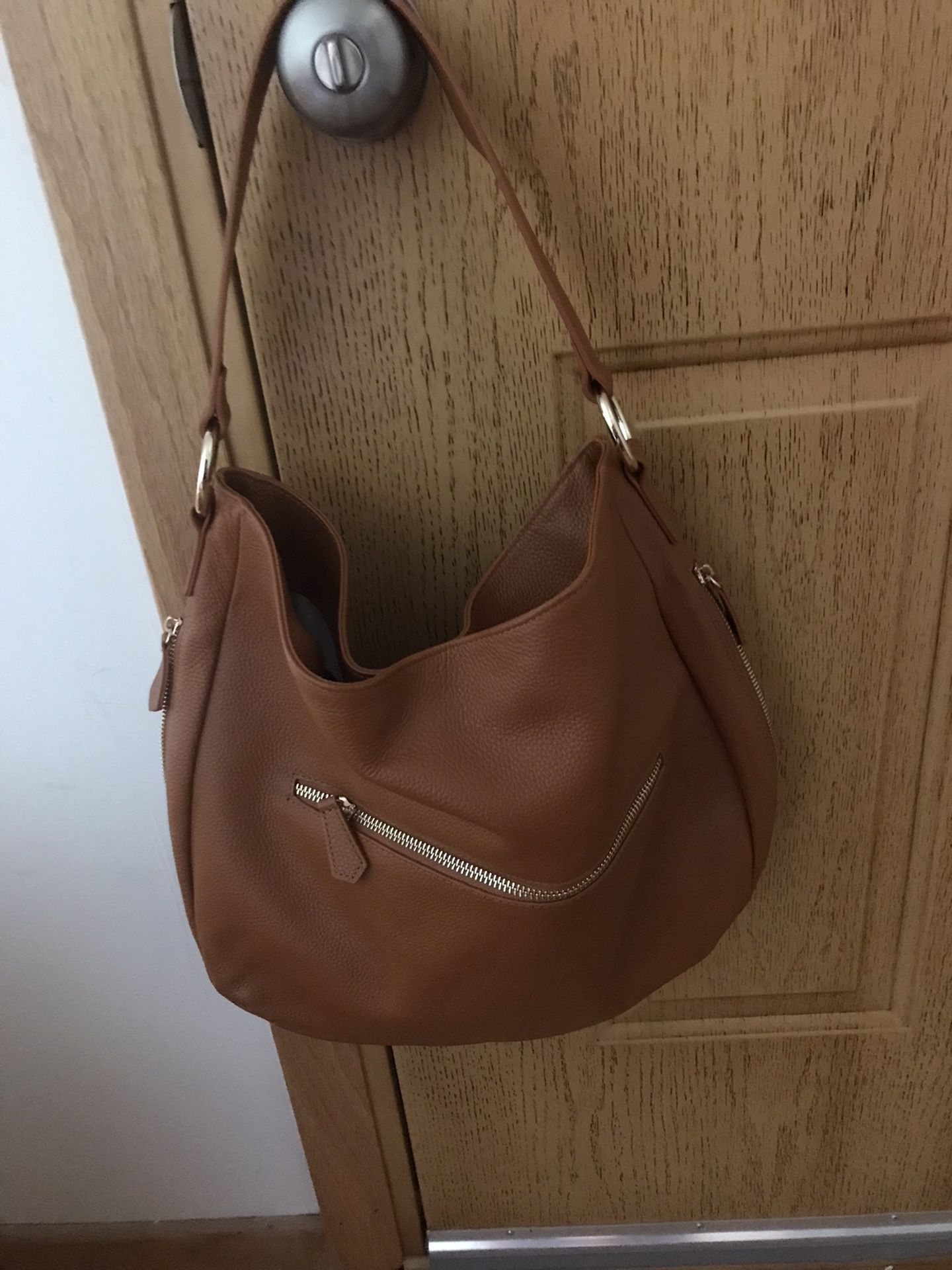 New Laggo Leather Handbag