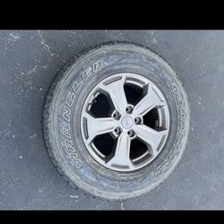 1 — 245/75r17 Jeep Wrangler Rim Wheels 5x127 5x5 Treads!!