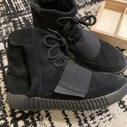 Triple Black Yeezy 750