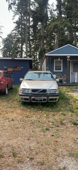 2000 Volvo V70XC  AWD