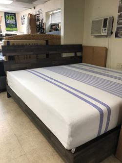 King mattress & platform