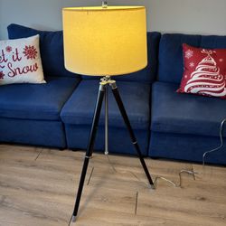 Tripod Floor Lamp 