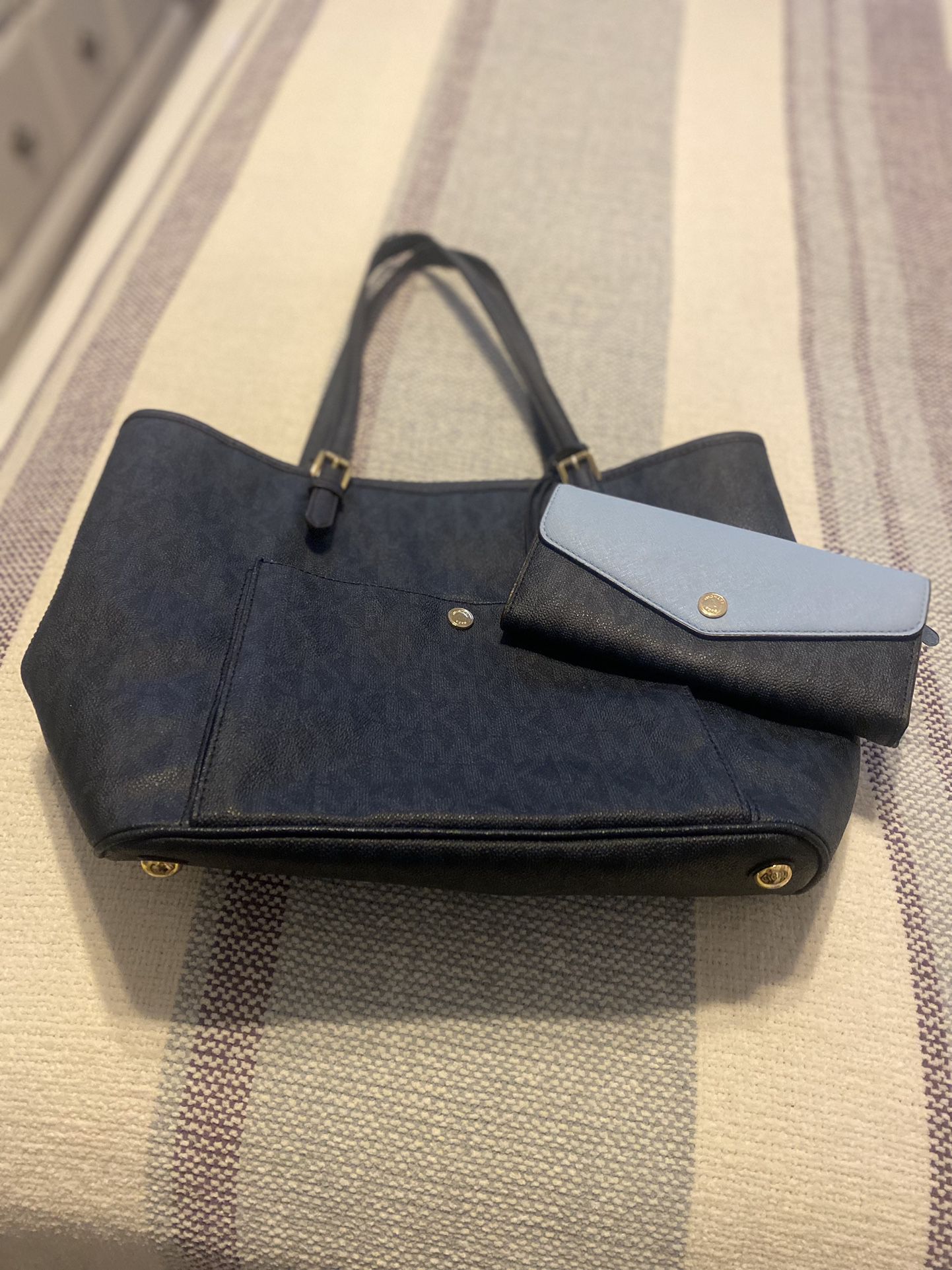Michael Kors Handbag And Matching Wallet 