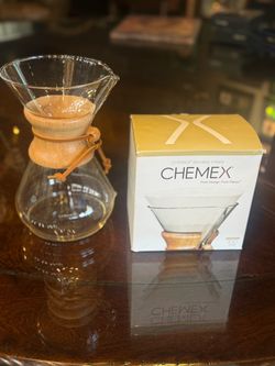 CHEMEX Classic Series 6-Cup Pour-Over Coffeemaker with Box & Filters